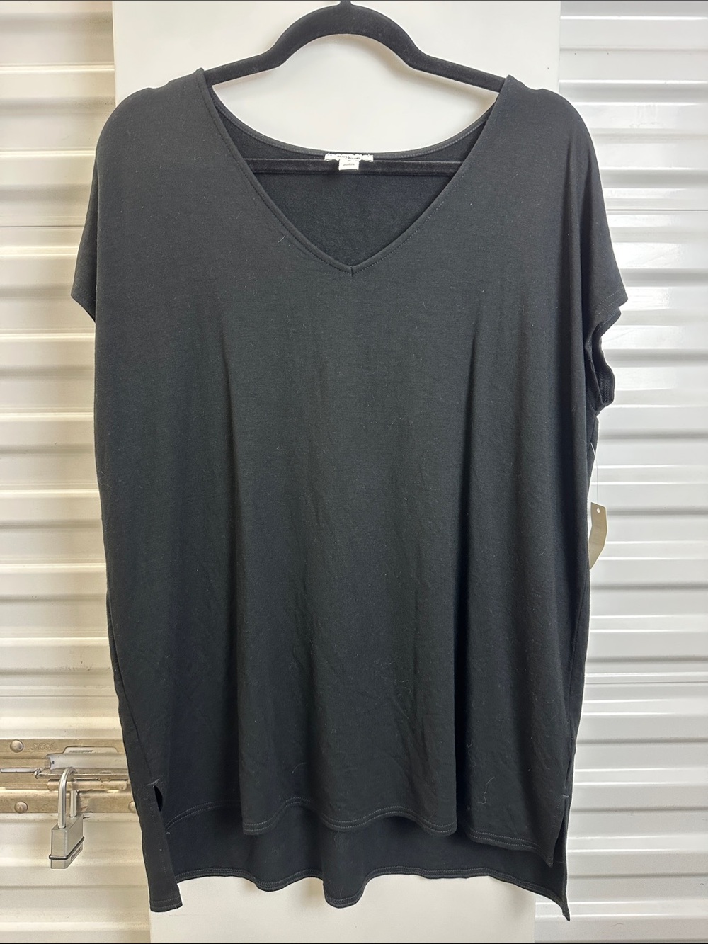 DAILY RITUAL Women's Black V-Neck Short Sleeve Top